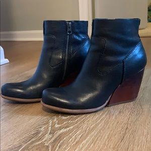 Kork-Ease Michelle black booties